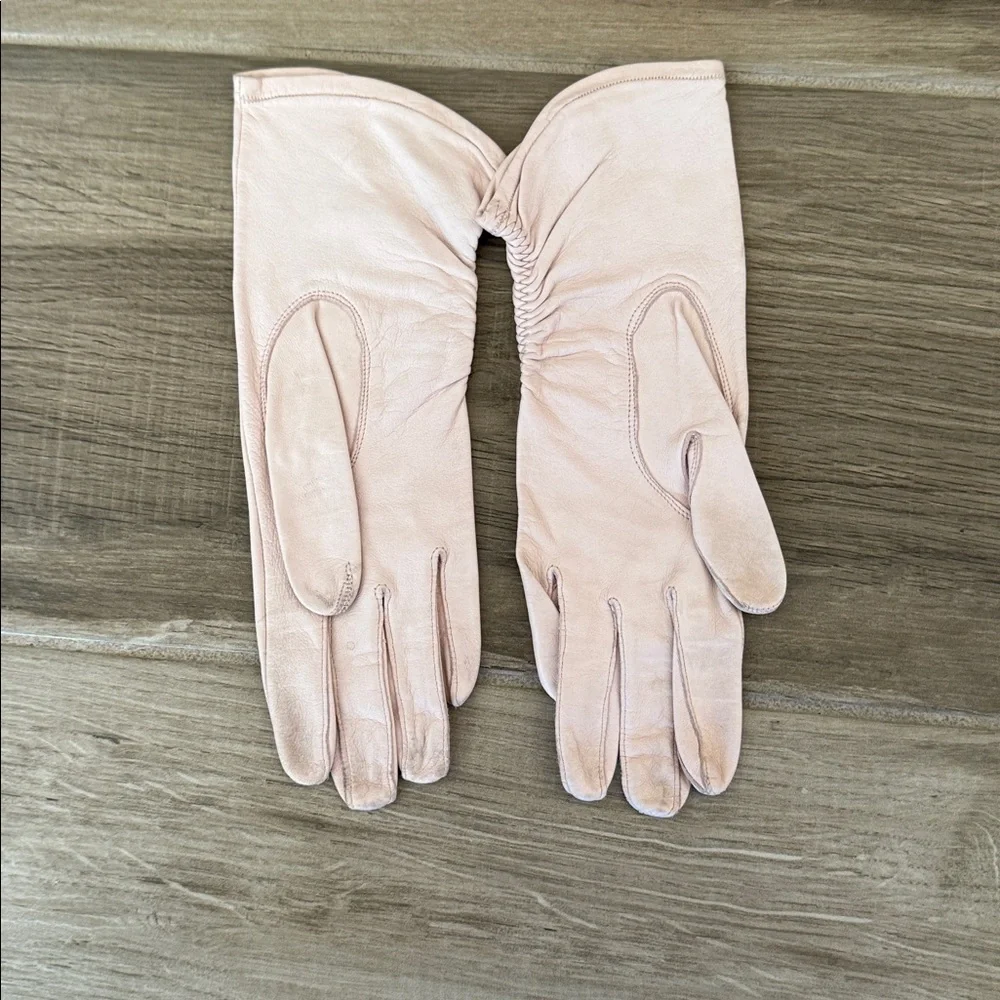 Vintage Superb 6 Launder Leather blush pink leather gloves